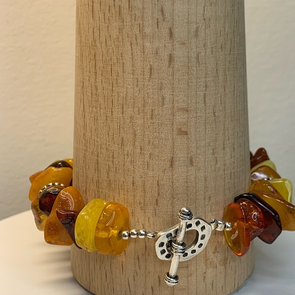 Silpada RARE HTF Sterling Silver & Honey Baltic Amber Chip Toggle Clasp Bracelet - Picture 7 of 16